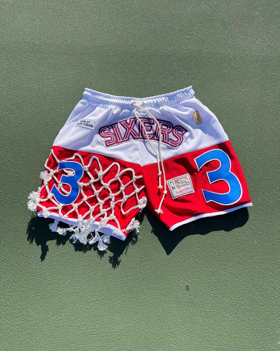 Jayemade_'s tweet photo. Nutin but net series? #alleniverson #NBA75 #nba #shorts #76ers #Philadelphia76ers #ai #ai3 https://t.co/bBQETrsR17