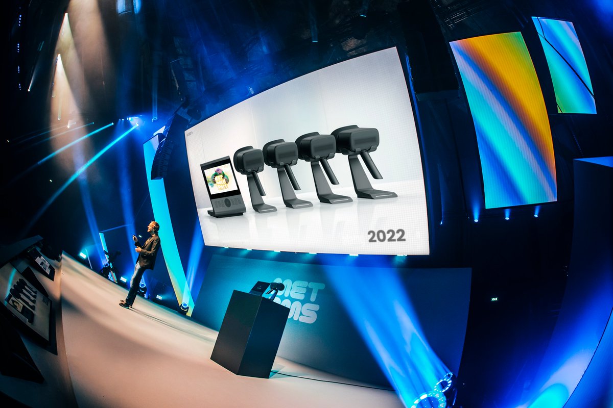 madebyeden's tweet photo. @met_ams 2022 opened with a bang!💥

Our Head of Europe @DolAtoR kicked off Europe’s leading Metaverse festival, proudly presenting our final production units of Eden Snacker to the incredible audience of international thought-leaders that gathered in Amsterdam last week. https://t.co/9QsbBsbu5D