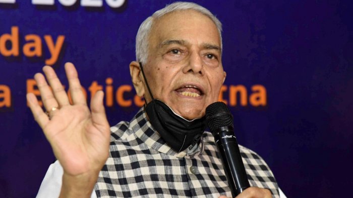 ⚡ <a href="/Breaking_24X7/">Bengal Newz Breaking ⚡️</a>: Ex bureaucrat #YashwantSinha, also a former Union Minister in Atal Bihari Vajpayee-led BJP Government, was today named the #Opposition candidate for #PresidentialElection. BJP is yet to announce its pick for the July's #PresidentElection2022. | <a href="/BengalNewzIndia/">Bengal Newz (India) 🇮🇳</a>