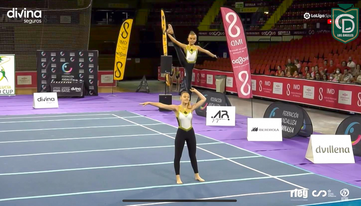 c_losangeles's tweet photo. 💥El pasado fin de semana se realizó el Campeonato de España de Gimnasia Acrobática y nuestro Club ADESO Los Ángeles quedaron subcampeonas!
🏆🏆¡Enhorabuena a todas nuestras gimnastas, a su entrenadora! A seguir subiendo a muchos podios más! https://t.co/DMyHqaJfei @DeporteGetafe https://t.co/JLXgyY0P02