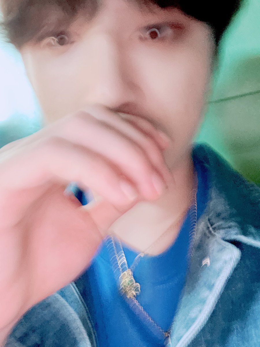 junghwaneh's tweet photo. Tetep ganteng walaupun blur https://t.co/a4rCqMBFvU