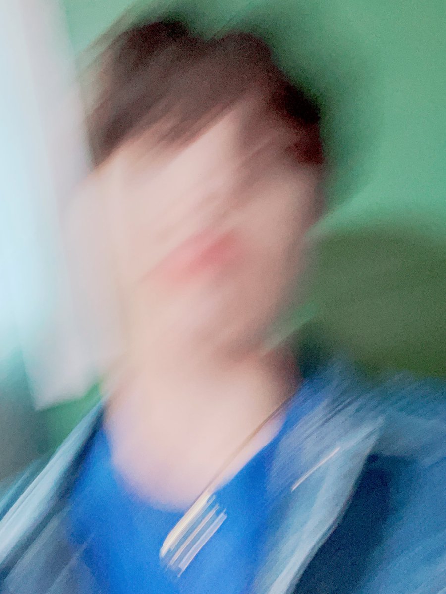 junghwaneh's tweet photo. Tetep ganteng walaupun blur https://t.co/a4rCqMBFvU