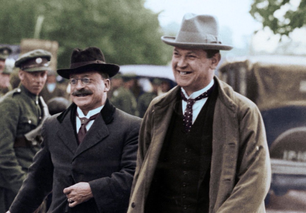 aoganofearghail's tweet photo. 100 years ago today,summer solstice 1922. Michael Collins & Arthur Griffith attending the wedding of Seรกn Mc Eoin. https://t.co/1mNqDEyfH1