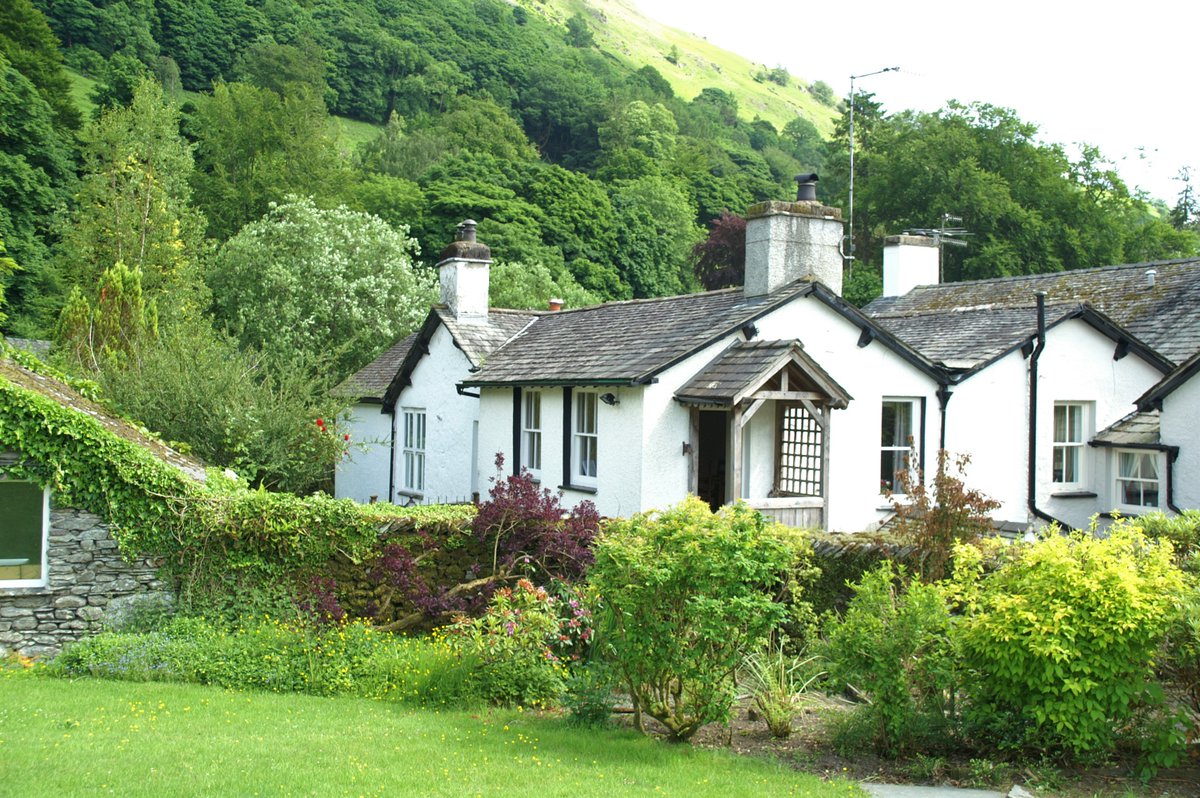 Due to Covid extra late availability special offer at Ben Place Cottage, Grasmere £545 for 7 nights (for up to 4 guests).  Short breaks also considered from £400 for 3 nights.  For more information see cherrybankcottages.co.uk/ben-place-cott… or contact us at stay@cherrybankcottages.co.uk.