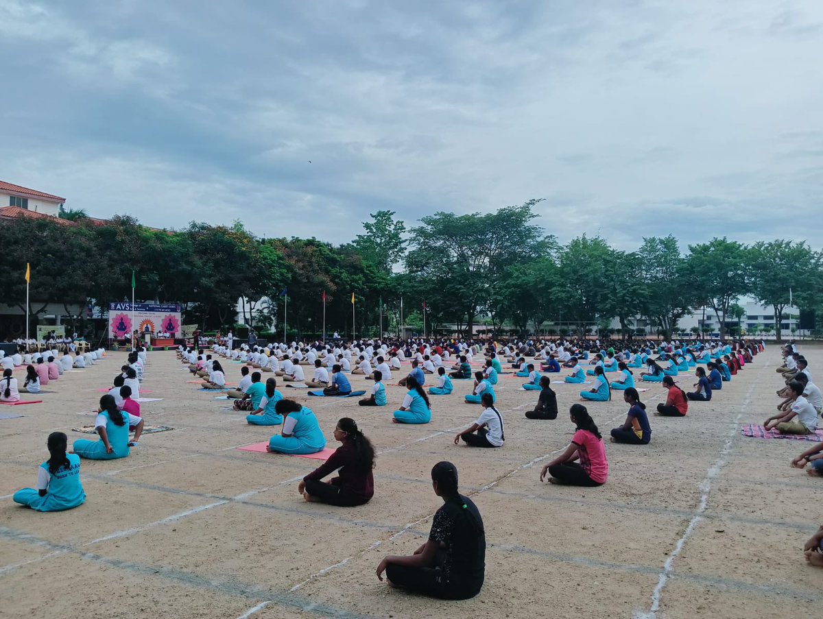 12Salem6's tweet photo. #NCCforYoga IDY2022 conducted by 12 Tn Bn NCC and it’s Institutions at Salem &amp; Dharmapuri @HQ_DG_NCC @Def_PRO_Chennai @NCCDte_TNPAN https://t.co/fZijcFUXAl
