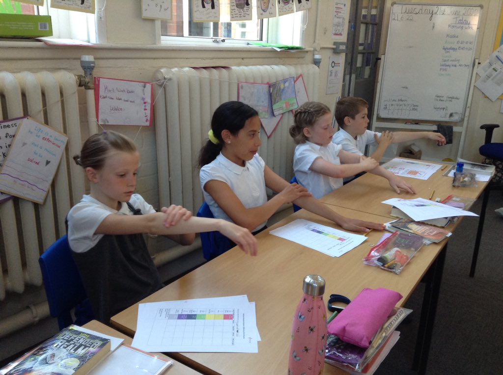 latimerprimary's tweet image. #ClassER have been so lucky today to have a reflexology session as part of #Latimerwellbeing week! Thank you for organising this Mrs Clark! 🌟