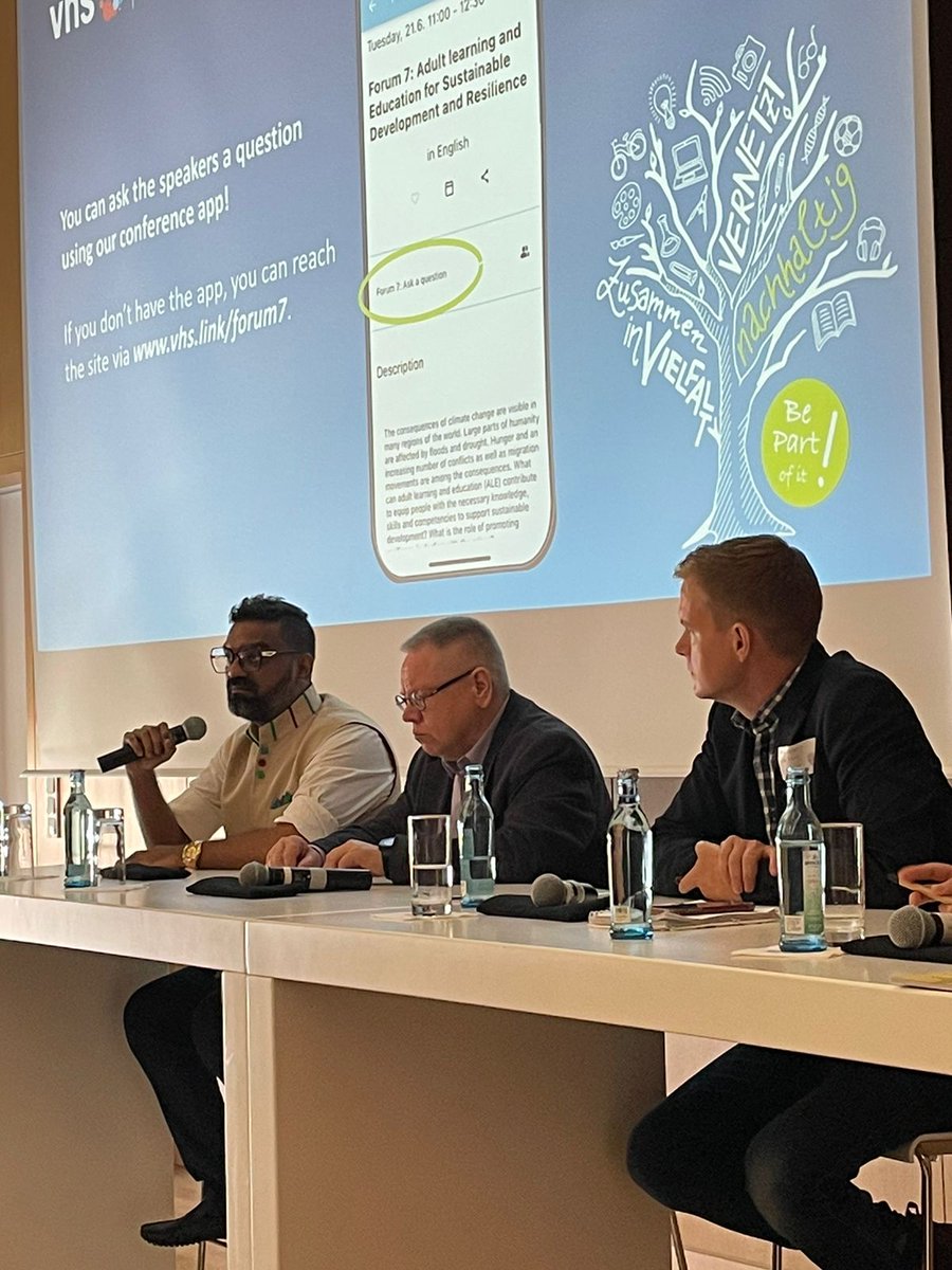 Myron Mendes of LAYA Resource Centre (ASPBAE member) provided the youth and grassroots perspectives on addressing climate change issues during the Parallel Forum on “Adult Learning and Education for Sustainable Development and Resilience” as part of the #Volkshochschultag2022.