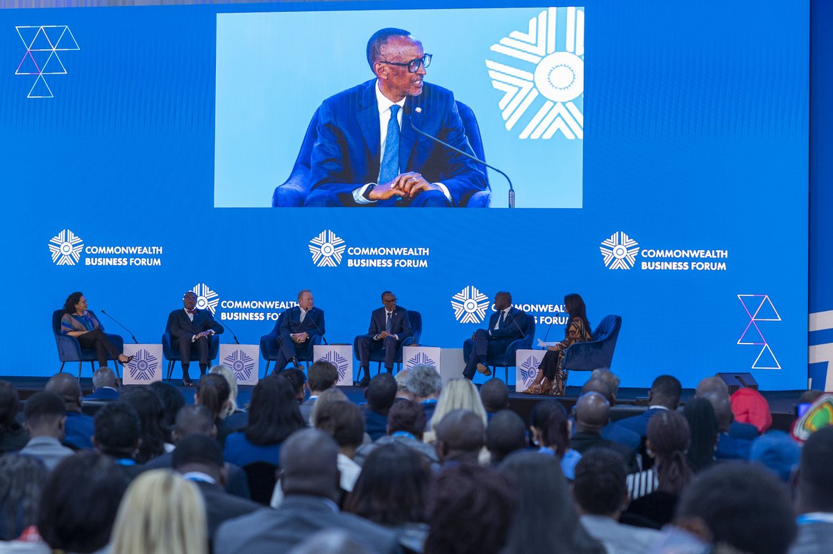 UrugwiroVillage's tweet photo. President Kagame: With the Commonwealth, we already have many things in common indeed. Be it the language, be it the different systems, financial systems, that would enable us to make investments, trade with each other all together. #CBF2022 #CHOGM2022 https://t.co/heMZHUmqLx