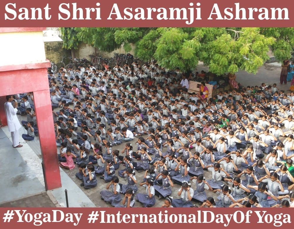 #TheTrueYogi Sant Shri Asharamji Bapu taught crores the Yoga Way Of Life due to which people started Spiritual Journey by Delving Within the Immortal Soul. Bapuji's disciples also conduct Yog Exercises in various schools and colleges to strengthen students. #YogaForHumanity