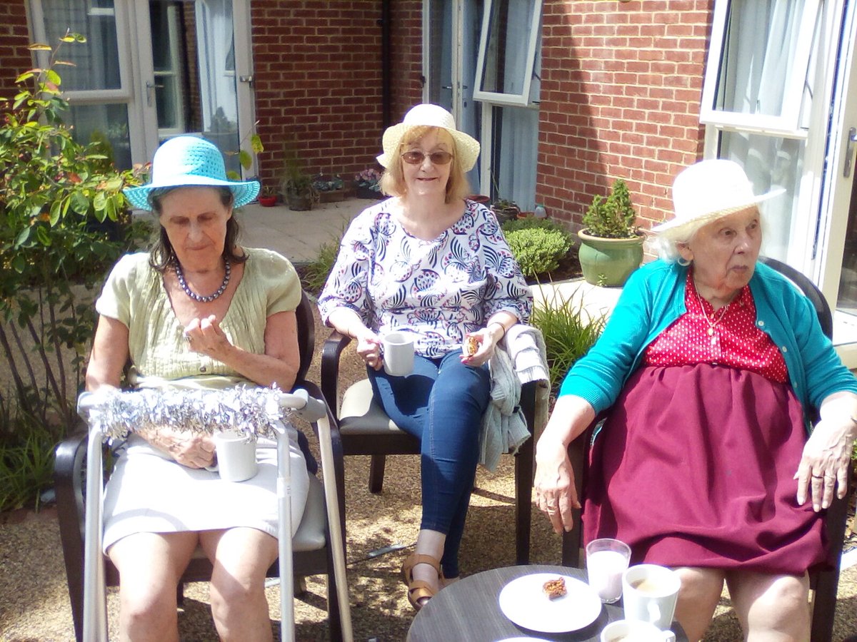 EvermoreCare's tweet photo. We've been making the most of the sun at Ashton Manor this week, and enjoying the outdoors whenever we can ☀️ https://t.co/KkJS8qtPzH