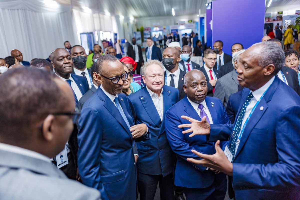 AWFCEO's tweet photo. It was a great opportunity to articulate the @AWF_Official vision with H.E @PaulKagame as the next chair of the @commonwealthsec here at #CHOGM22 #CBF2022. This conversation is integral as they meet this week to map out goals for the next 2 years. #NatureisWealth @BeliseKariza https://t.co/pywkzHnn1A