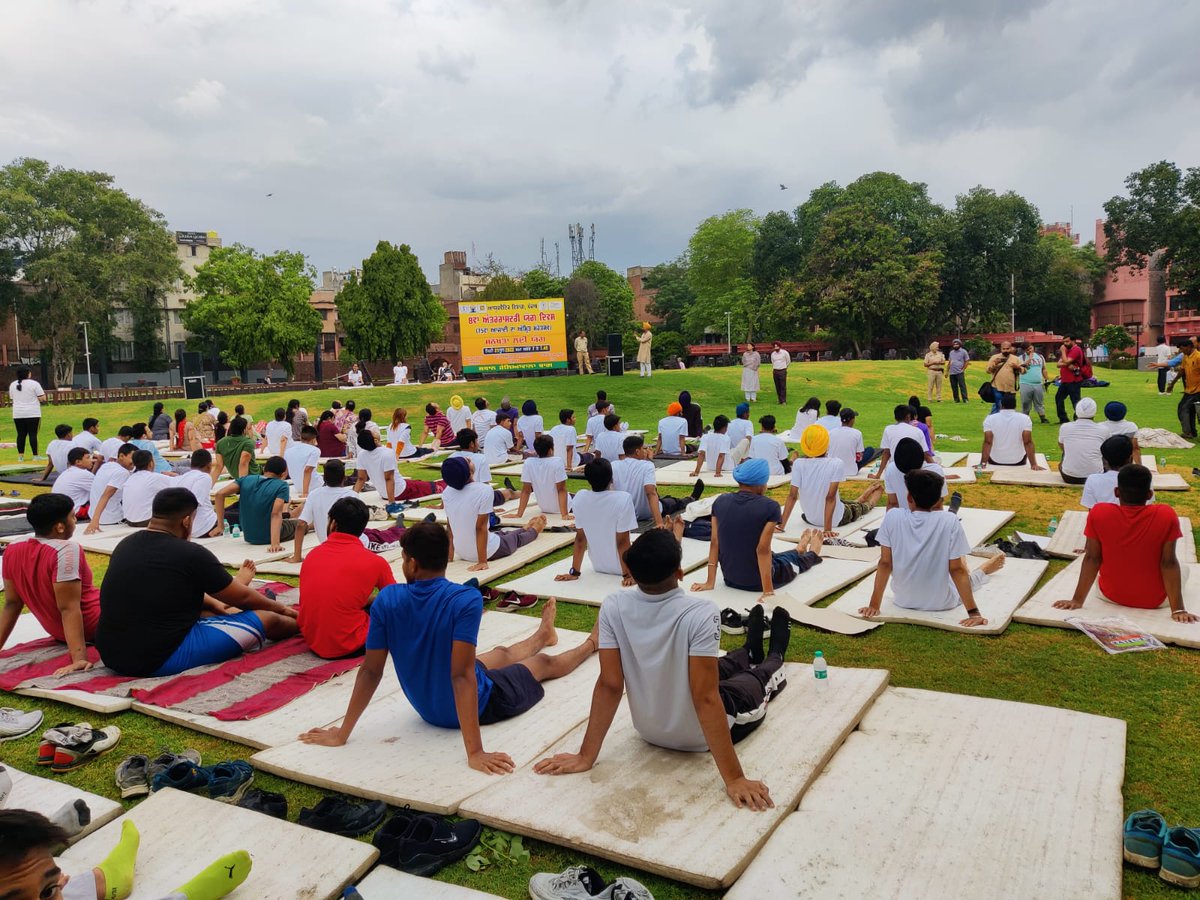 AmritsarNyk's tweet photo. Nehru Yuva Kendra Amritsar organised International Yoga Day Program in coordination with District Administration at Jallianwala Bagh. https://t.co/Bxs99E1NkN