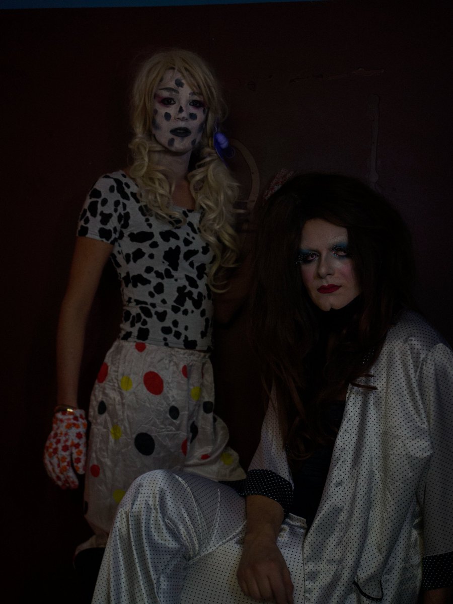 Random pic from my book 🍌

LET’S MOVE TO NUMBER 2.
An unintelligible allegory
of the author.

with Trapezia and Rachele

#almanaccotoiletclub <a href="/_CESURA_/">CESURA</a> @notadaodotdao 
#nftphotography