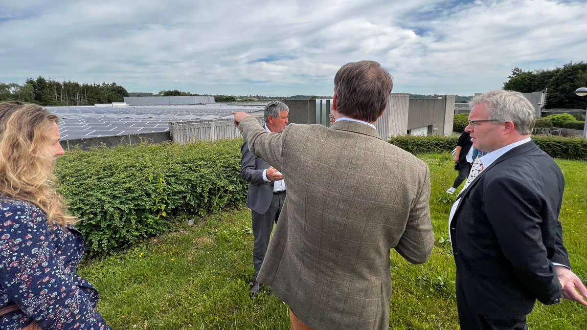 phh_Henry's tweet photo. L'occasion de visiter la station et de découvrir les premiers retours positifs de l'expérience pilote #HYDROFLEX, qui consiste à synchroniser les pompes de la station avec les plages horaires favorables en matière de tarif énergétique et d’autoproduction d’énergie renouvelable. https://t.co/Yl0ls2QrCi