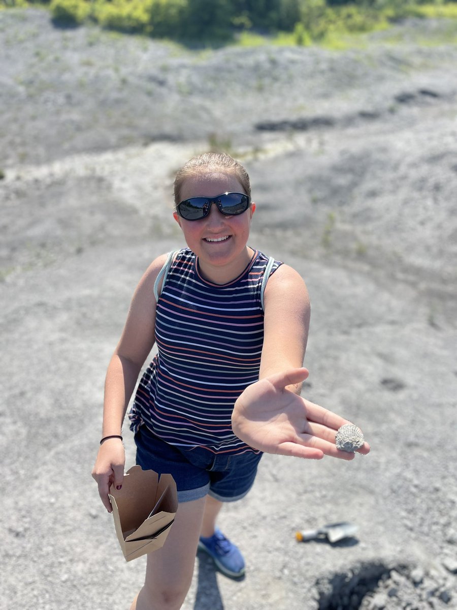 MMarcello5's tweet photo. At Penn Dixie today digging for fossils with the 6th graders! So cool! 🦴🐝 https://t.co/UQQeg0gs0c