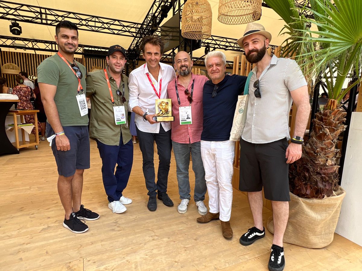 Havas (@havas) on Twitter photo We had a very special guest drop by the #HavasCafe today #GrandPrix.
<a href="/YannickBollore/">Yannick Bolloré</a> Stephane Xiberras <a href="/HavasMiddleEast/">Havas Middle East</a> <a href="/fabio_silveira/">Fabio Silveira</a> Joao Medeiros #HavasProud We had a very special guest drop by the #HavasCafe today #GrandPrix.
<a href="/YannickBollore/">Yannick Bolloré</a> Stephane Xiberras <a href="/HavasMiddleEast/">Havas Middle East</a> <a href="/fabio_silveira/">Fabio Silveira</a> Joao Medeiros #HavasProud
