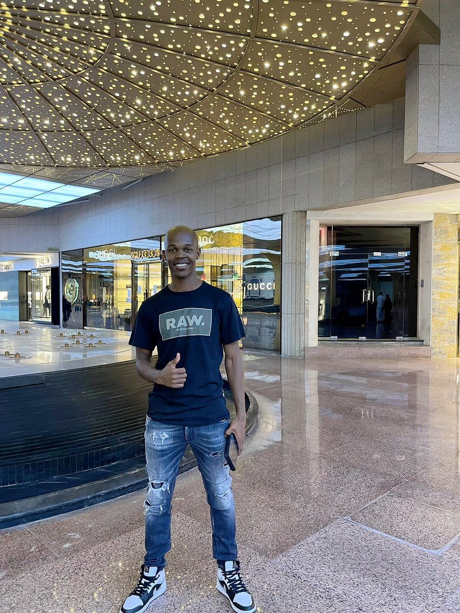 GOALcomSA's tweet photo. Birthday boy 😁🎉

The great ‘Smiling Assassin’ 🇿🇼 ❤️

📸: @KMusonaofficial https://t.co/N4TAmRHiLV