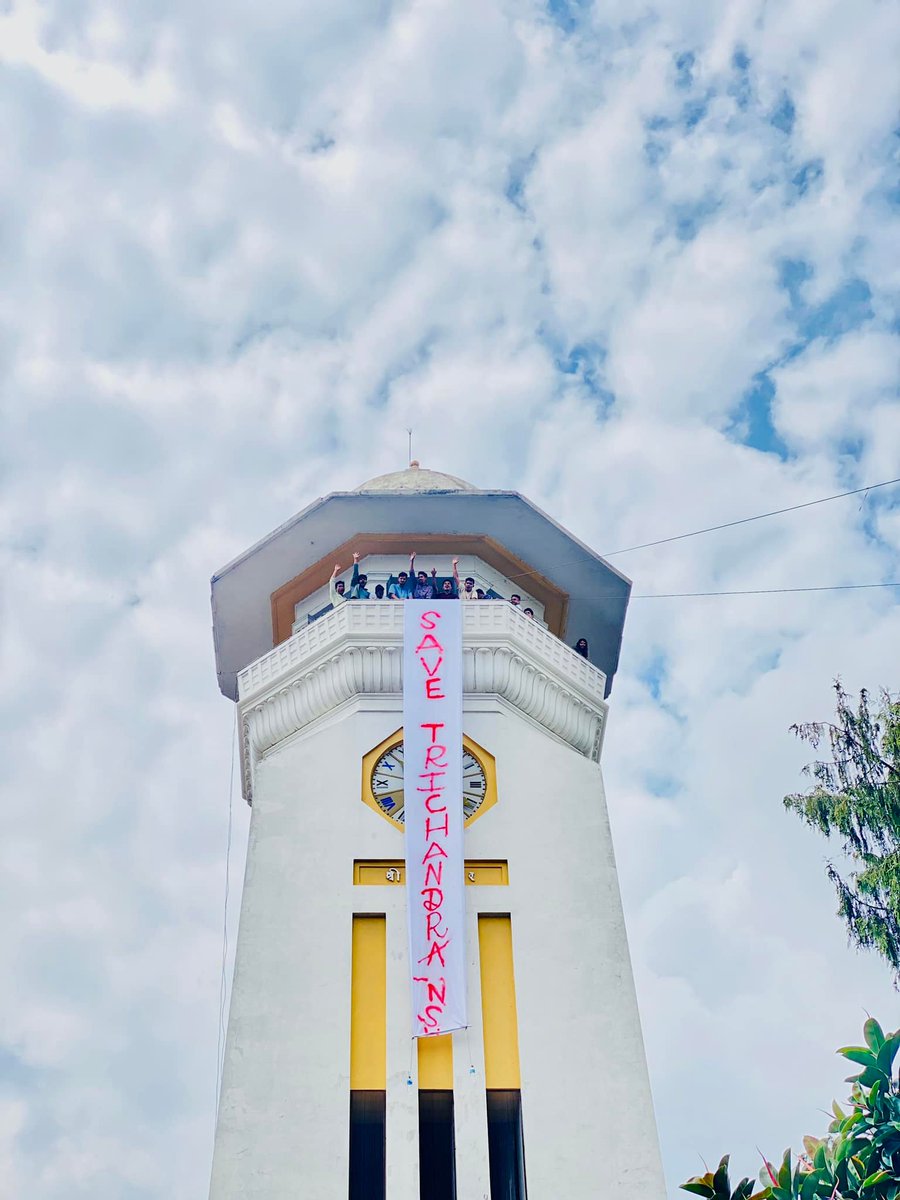 koirala2018's tweet photo. "त्रिचन्द्र पुनर्निर्माण अभियान" अन्तर्गत नेबि संघ त्रिचन्द्र क्याम्पसद्वारा राखिएको " Banner unveiling, Wall painting & poetry recitation" कार्यक्रममा आफ्नो उपस्थिति देखाउनु हुने सम्पूर्ण साथीहरूलाई धन्यवाद!
हाम्रो अभियान जारी छ!
जय नेपाल। https://t.co/50H13yiRMl