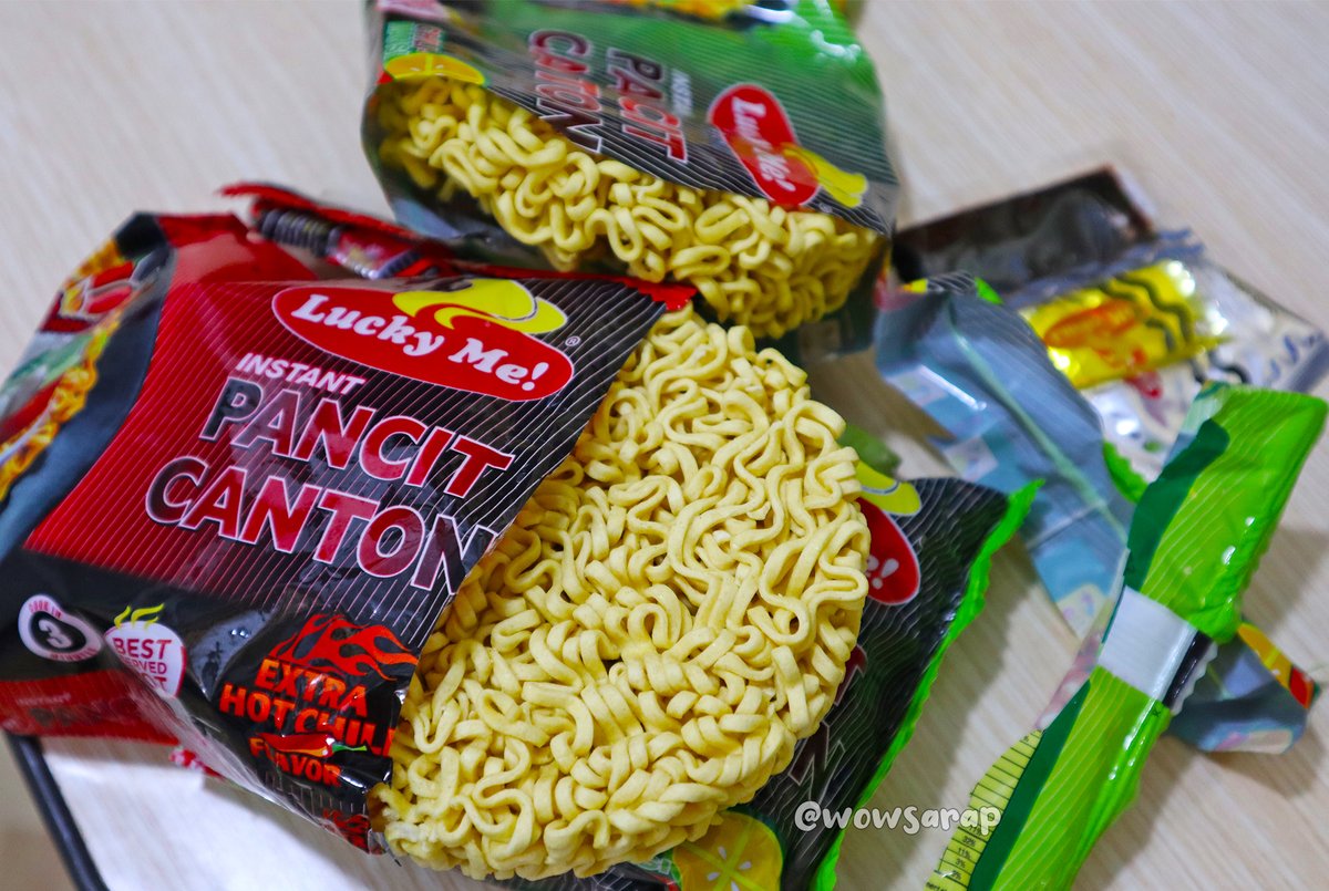 jetjet2_'s tweet image. level up instant pancit canton!😊
