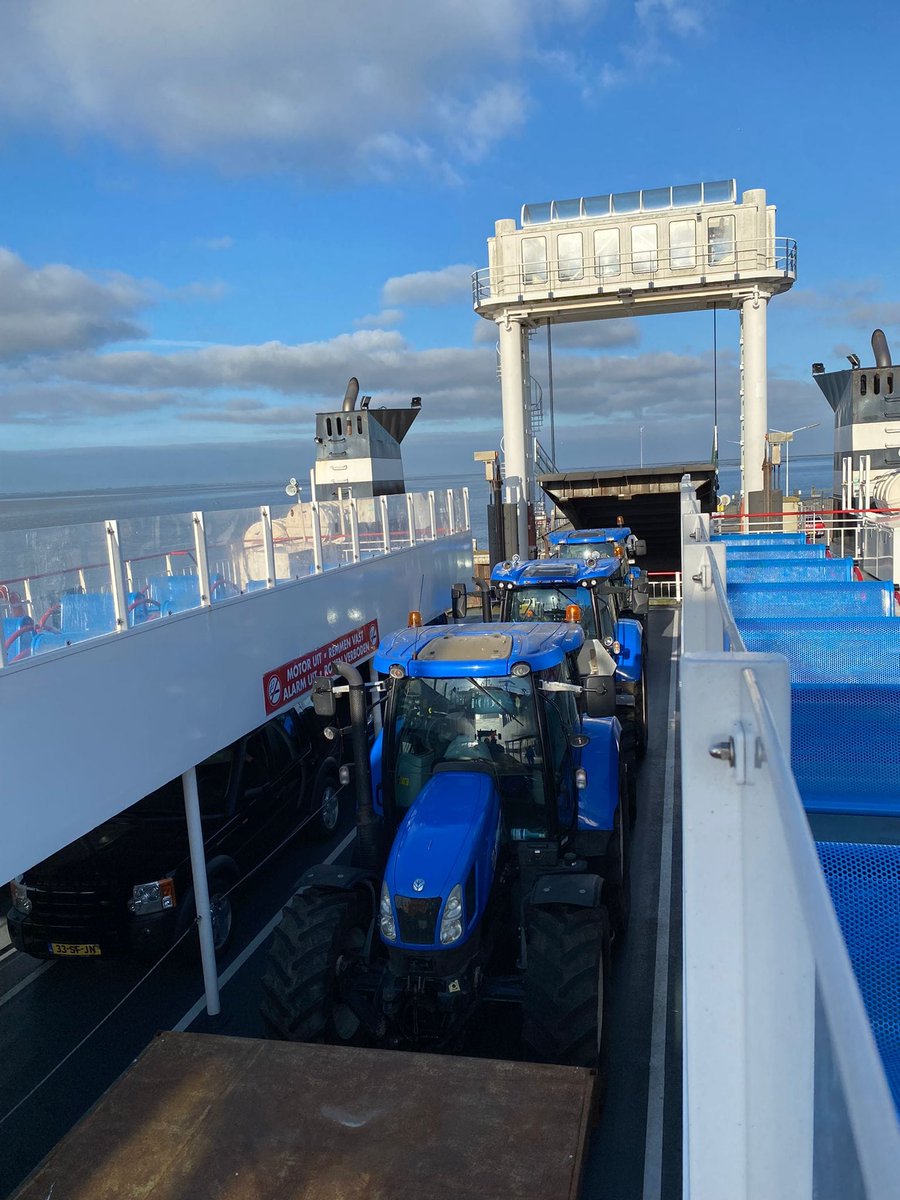 dj_gerrit's tweet photo. De boeren van Schiermonnikoog zijn al onderweg. https://t.co/RPHkMuA8xa