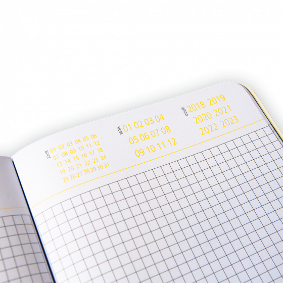 Obut, world number 1 in competitive and leisure pétanque boules. 

A5 Notebook to record all your achievements.

Soporset Premium Offset 80 g/m²