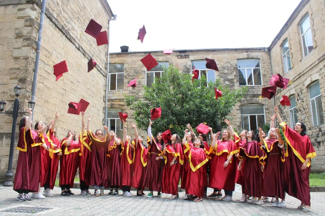 edusolveedutech's tweet photo. Tsereteli State University Faculty of Humanities Graduation Evening for Georgian Language and Literature Students👩‍🎓
.
.
#edusolve #georgia #graduationtion #medicalstudent #medicalstudent #mbbsdreams #medicalcollege #mbbsadmission #admissionconsultant https://t.co/QKPQAzUYsU