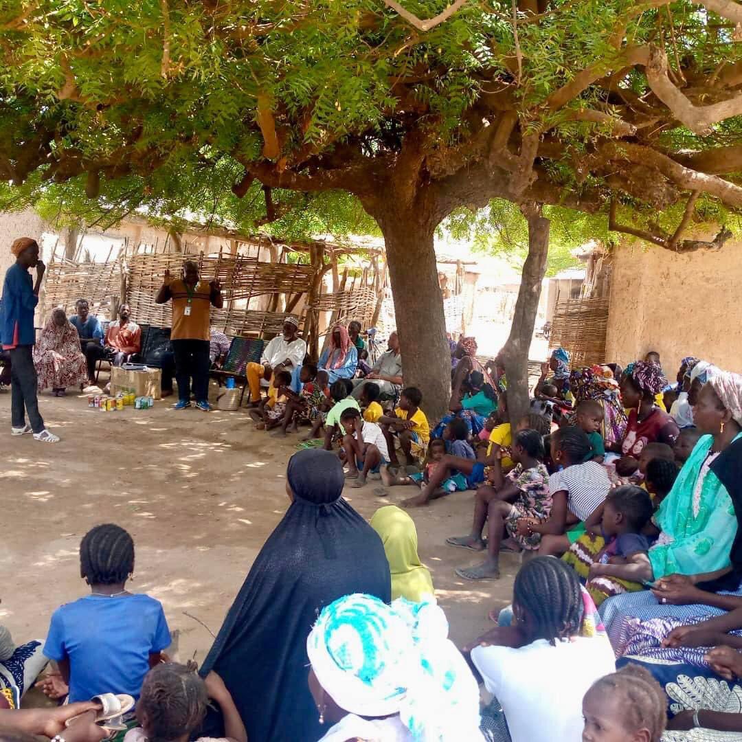 ONG_Amedd's tweet photo. Réception et installation d’équipements solaires dans les Périmètres Maraîchers de #Moro_Moro, #Manabougou. #ONG_AMEDD a également procédé à la donation de kits et semences aux bénéficiaires dans la commune rurale de #Madina. #AMEDD2022 https://t.co/f5AqRg2gVT