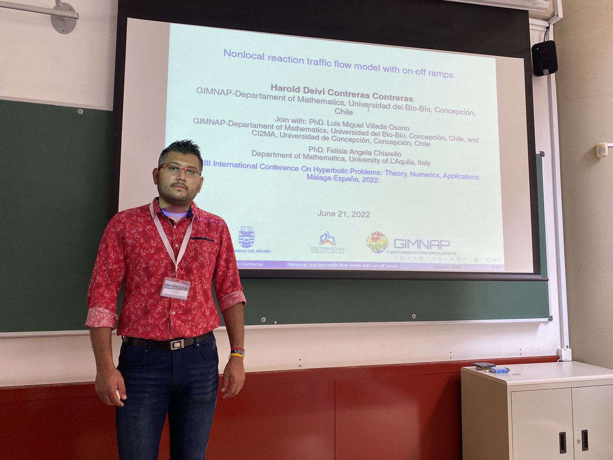 lmvillada's tweet photo. Estudiante del Doctorado en Matemática Aplicada @phdmathubb @ubbchile presenta avances de su tesis doctoral en el #hyp2022 xviii International Conference on Hyperbolic Problems , en Malaga España.  @GIMNAP_UBB @CI2MA_UdeC https://t.co/kMxPbDTf83