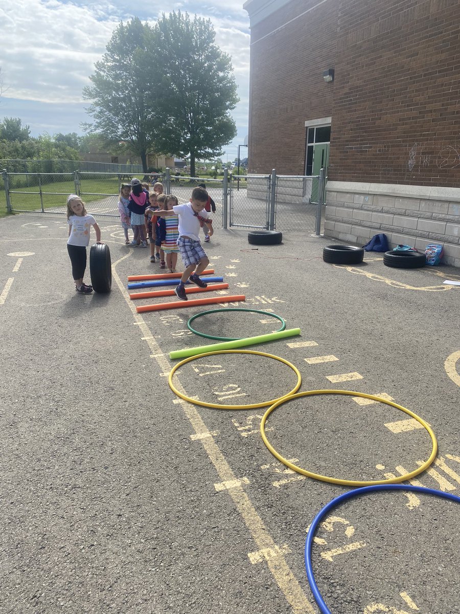MsM_Wolanczyk's tweet photo. We had a great time yesterday creating our very own obstacle course with Mrs. Murphy!
#OutsideGym #FunInTheSun
@dtrkinder3 @DiamondTrailPS https://t.co/pIYBZ3FdW0