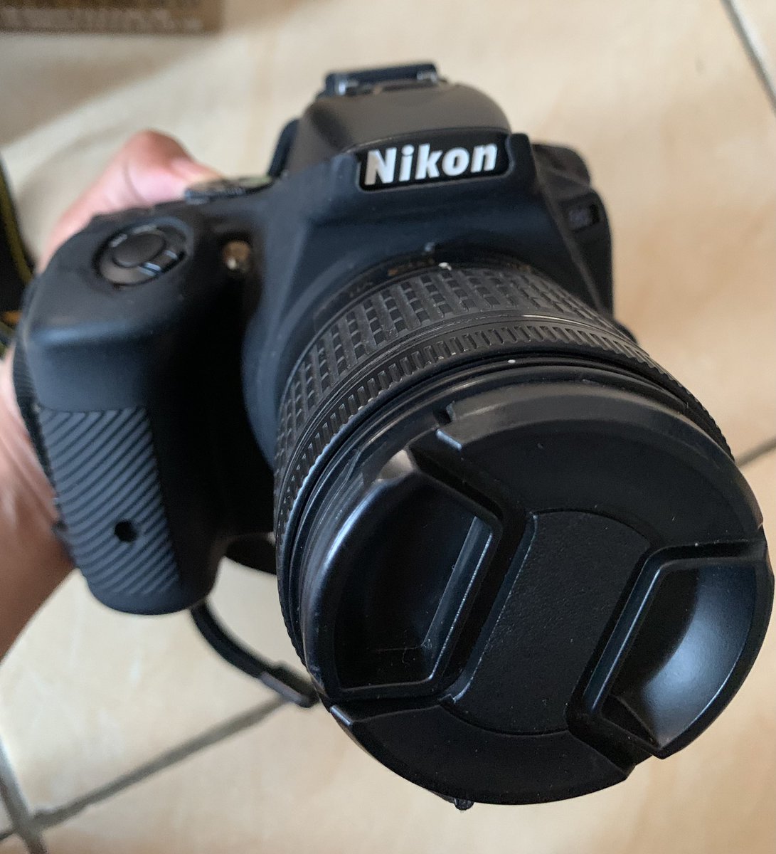 ns_gallerys's tweet photo. d jual nikon d5600 second like new lengkap 2 lensa + 2 batrei https://t.co/GpSSsFyrG7