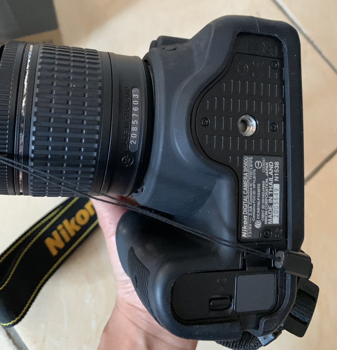 ns_gallerys's tweet photo. d jual nikon d5600 second like new lengkap 2 lensa + 2 batrei https://t.co/GpSSsFyrG7