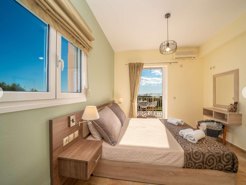PillingerWorld's tweet photo. Villa Holiday in Kefalonia, Greece 🇬🇷🌞
Sleeps 6 people
£149 pp 😍
30th August - 6th September 2022 https://t.co/TTEAFvWDaq