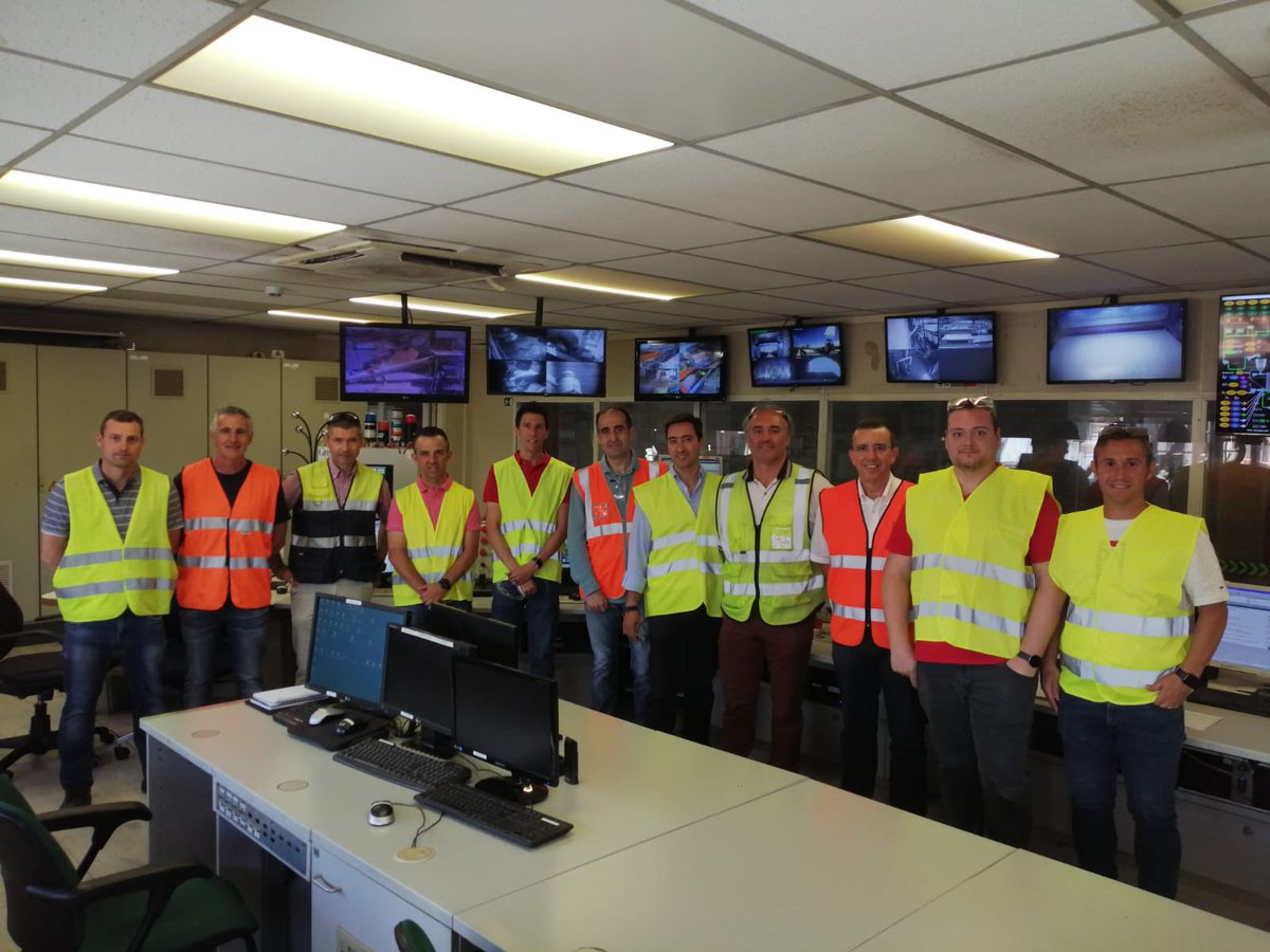 En el ámbito del Encuentro <a href="/FomAlumni/">FomAlumni</a> 2022, #FomAlumni22, hay programadas visitas a empresas industriales. Os dejamos foto del primer turno a Sonae Arauco en #Valladolid 🤩 Gracias <a href="/AngelGBombin/">Angel Garcia Bombin</a> 🙏🏻