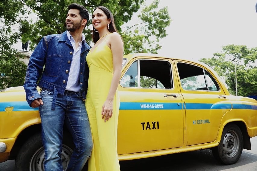 Varun_dvn's tweet photo. Love u Kolkata  see u in cinemas 24 th June ❤️🙏 https://t.co/WBJjuId02F