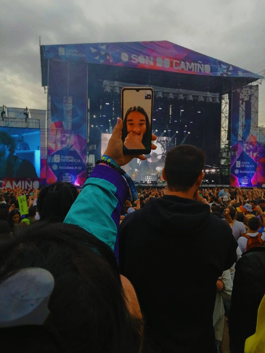 Jenni__Glez's tweet photo. Emoción que se pudo sentir hasta detrás de la pantalla🥹
¡¡Gracias a ti, siempre!!🤘🏼🔥❤️‍🔥
(y a @Caaaaaaaaaarlyy , @_intodrummers 🤍)
#OSonDoCamiño https://t.co/xQ8D3qgTZR