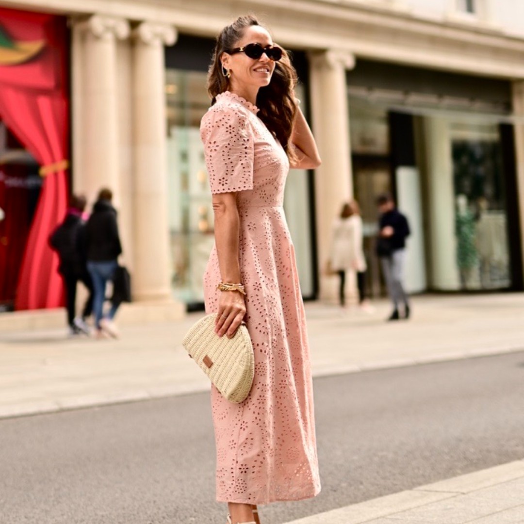 Just arrived on LK Borrowed, this broderie anglaise beauty 🌸 Rent the Honor dress like Veronica Genest. ow.ly/ZcNo50Jw2p8 #WearingLKB #LKBorrowed