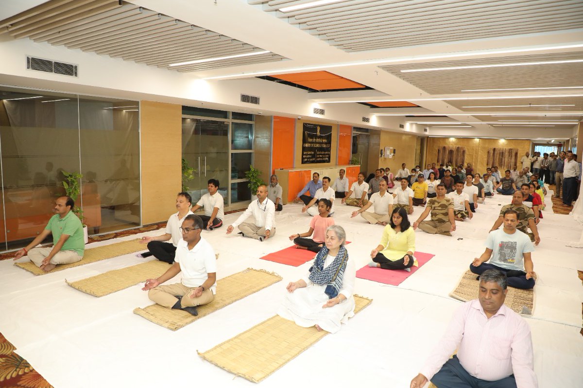 DSTIndia tweet media