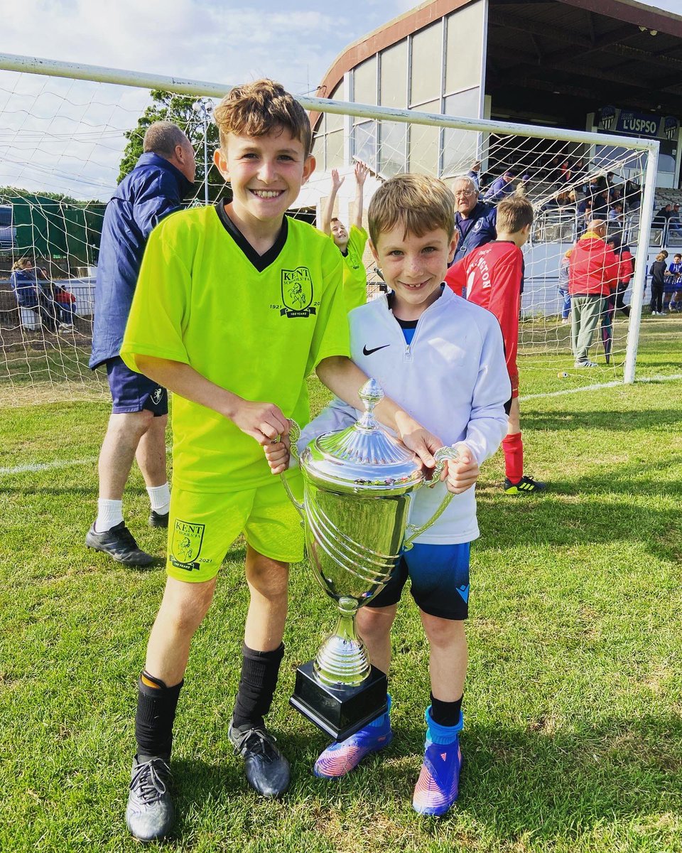 MatMundy's tweet image. Great weekend away making friends and memories with @kentschools_fa