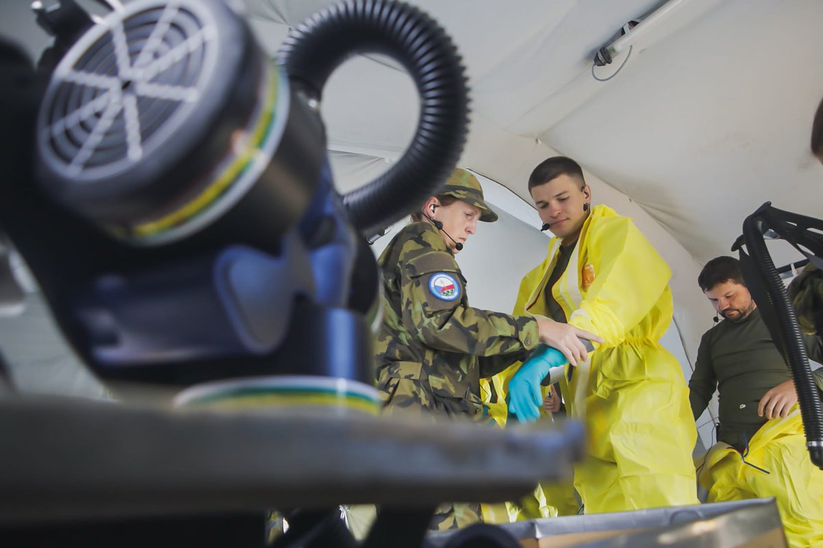 JCBRN_Exercise's tweet photo. ☣Here biohazard comes to challenge the training audience. CHALLENGE ACCEPTED! #COMEDS #WEAREONE #BIOHAZARD #JCBRND ☣ https://t.co/dDsJbCpDMF