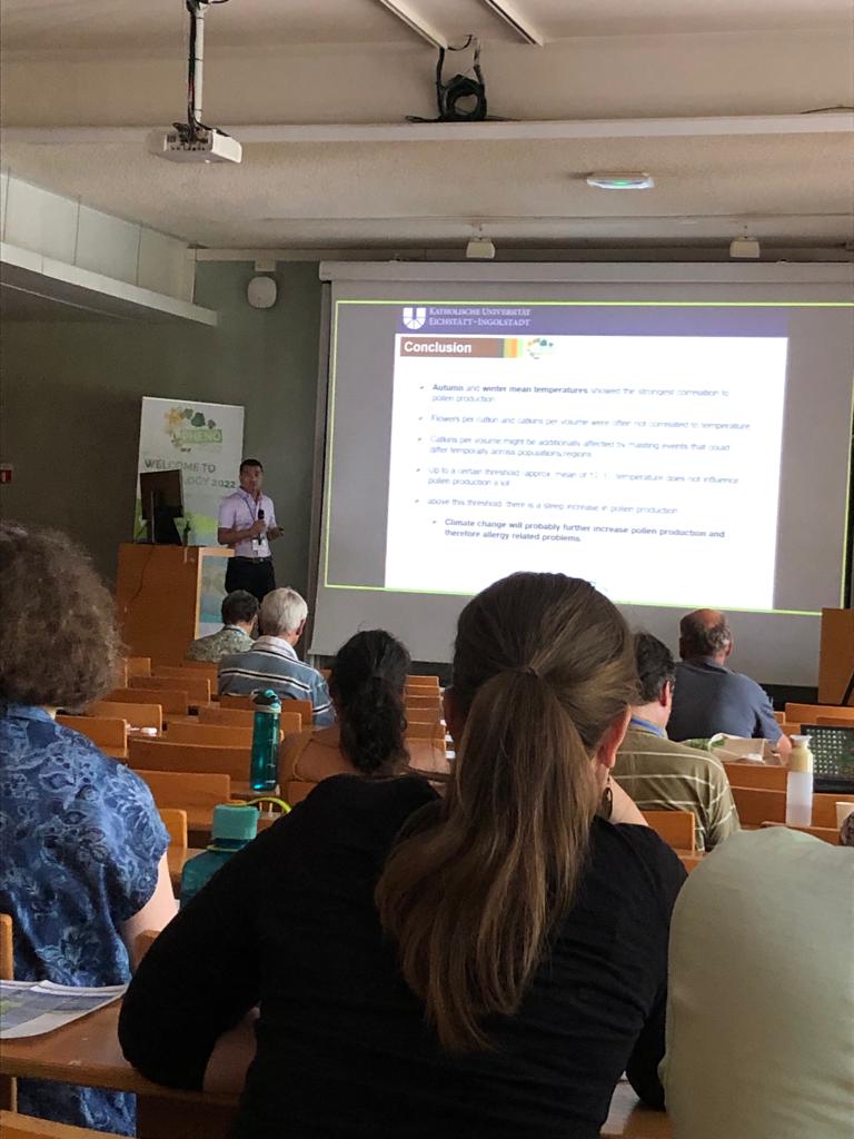 suren_ranpal's tweet photo. Oral presentation at Avignon, France #Phenology2022 https://t.co/qdhuwPV2X8