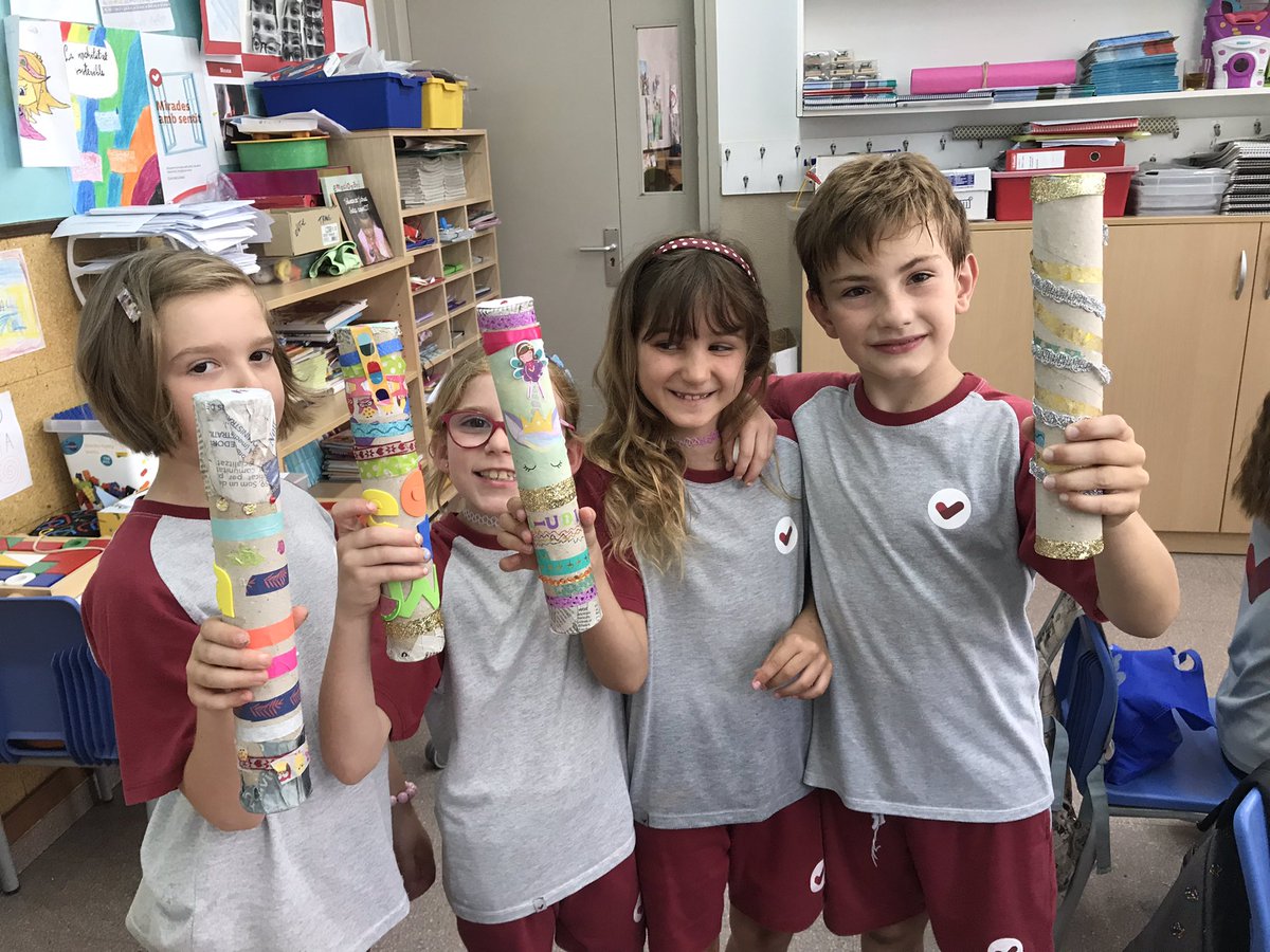 VedrunaGirona's tweet photo. Els alumnes de 2n #PRIvedruna vam fer uns pals de pluja a l’assignatura de música! Mireu que bonics que ens van quedar, i sonen tan bé!!! 🎶 #decididament #intensament #músicavedruna #Vedruna #Girona #VedrunaCatalunya @VedrunaCat https://t.co/euK31K8R3u