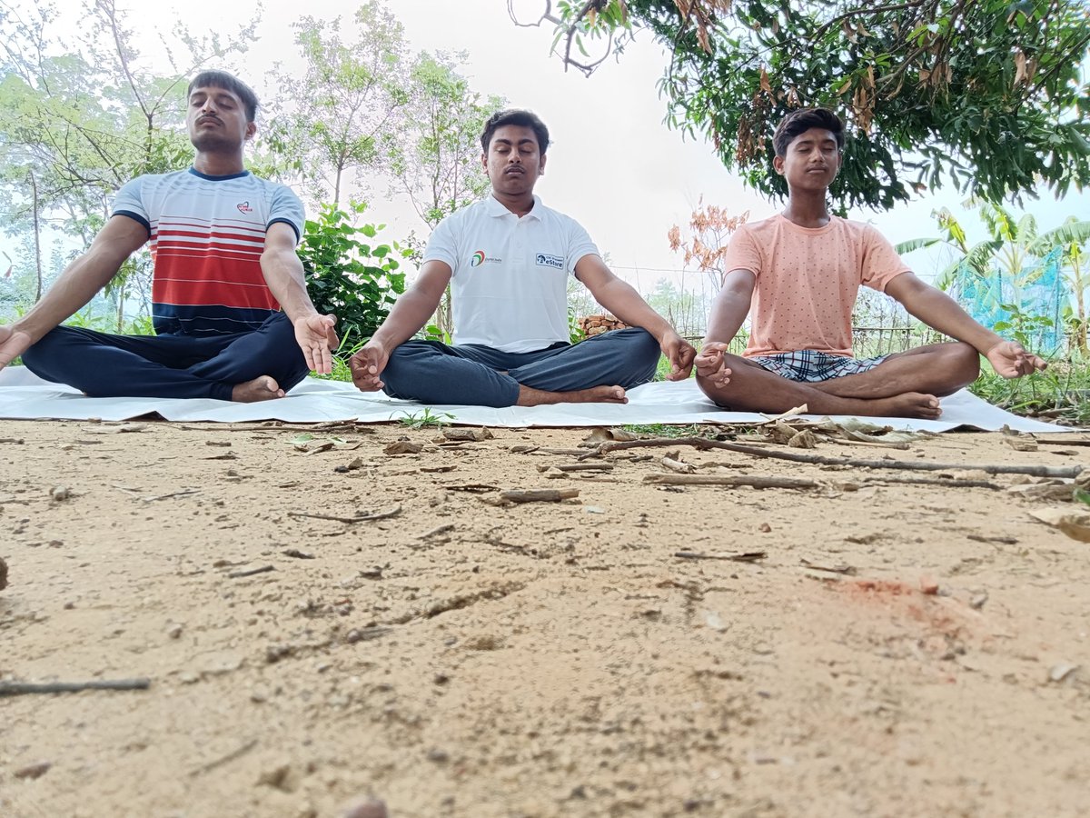 Jaganna91344731's tweet image. International yoga day 2022 by vle-Jagannath rout
At/po-binjhua block-bahalda dist-mayurbhanj odisha
@dintya15
@CSCegov_  
@moayush 
@OdishaSpv 
#MyYogaMyPose 
#CSCid211364270011y2022
#CSCSPV_HEALTH
