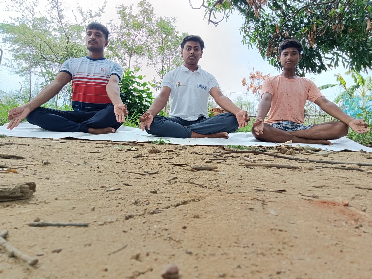Jaganna91344731's tweet image. International yoga day 2022 by vle-Jagannath rout
At/po-binjhua block-bahalda dist-mayurbhanj odisha
@dintya15
@CSCegov_  
@moayush 
@OdishaSpv 
#MyYogaMyPose 
#CSCid211364270011y2022
#CSCSPV_HEALTH