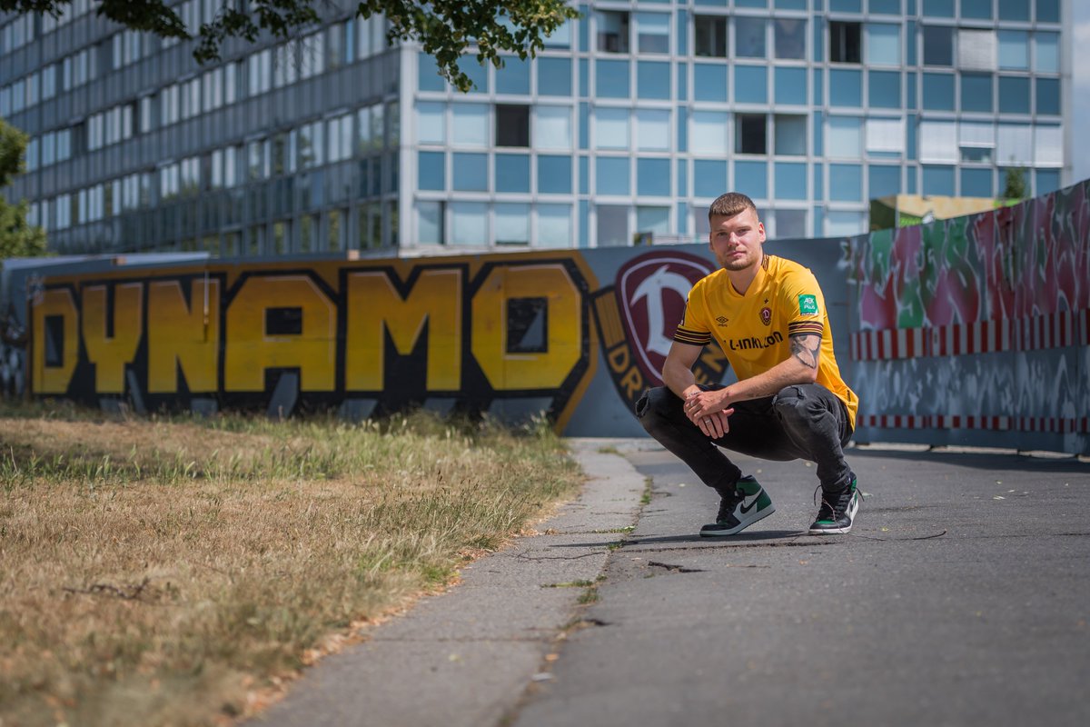 „Ehle“ bleibt einer von uns! 🖤💛 Die SGD hat den Vertrag mit Innenverteidiger Kevin #Ehlers um zwei Jahre bis 2024 verlängert. Er geht damit bereits in seine fünfte Profisaison bei Schwarz-Gelb. Schön, dass du bei uns bist, Maschine! 💪👉 bit.ly/3OvDg7O #sgd1953