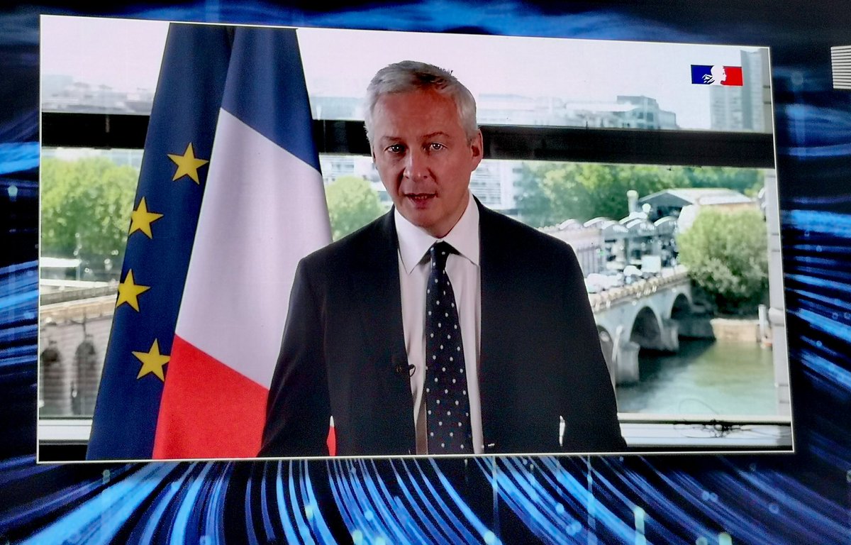 fredhermelin's tweet photo. La souveraineté NUMÉRIQUE est un enjeu stratégique pour l'Europe @BrunoLeMaire spells out the 4 Pilars #DigitalAssembly2022
1 INNOVATION
2 REGULATION
3 CYBERSECURITY
4 VALUE CHAIN RESILIENCE
#souverainetenumerique 🇪🇺
#DA22eu #PFUE2022 https://t.co/NmD4T8Kxmw