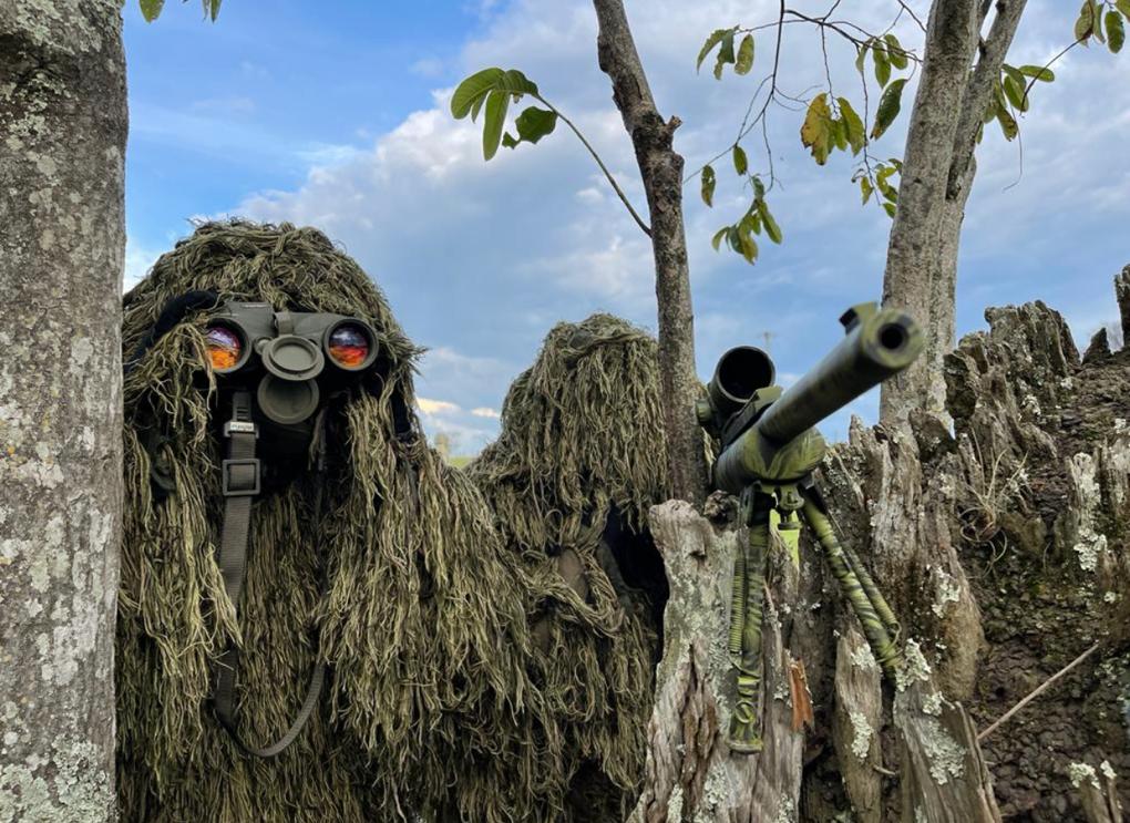 ¡Aquí estamos para ustedes #Colombia! 

La tenacidad de nuestros soldados los impulsa a mantener su esfuerzo sin desistir en el cumplimiento de la misión, proteger a los colombianos. 

#EjércitoTransparente
#FelizMartesATodos