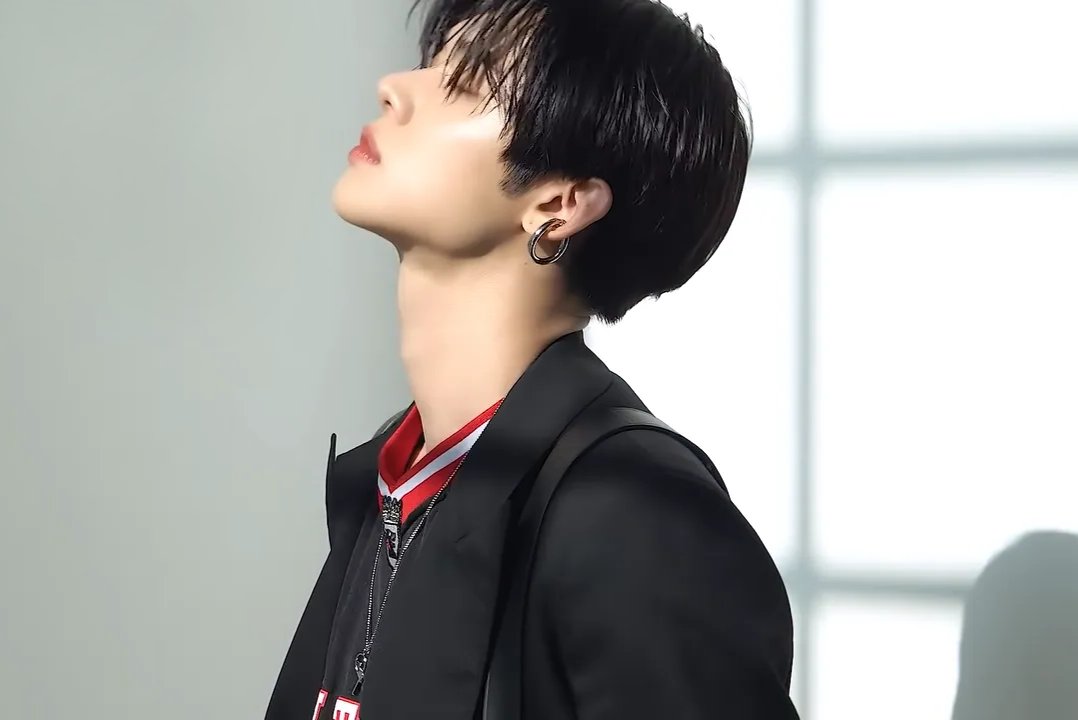 eshtshte's tweet photo. Yes, we're hot
#MSD #MOASD #MOASelcaDay #YEONJUN @TXT_members https://t.co/jP6oygLWbJ