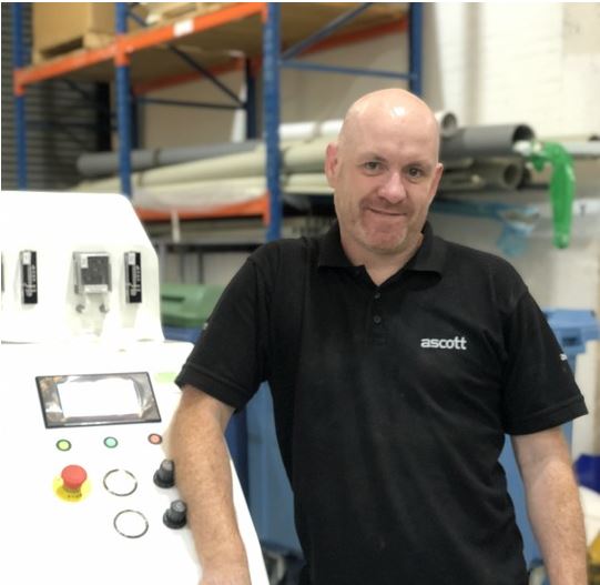 AscottAEL's tweet photo. Huge Congratulations to Steve Smith, our Technical Manager celebrating an incredible 25 years service!  Always going above and beyond, Steve sets a shining example not only in his expertise and knowledge, but also in his dedication.🥂🏎️🏁#25years #longservice https://t.co/ZD1kmzpCrE