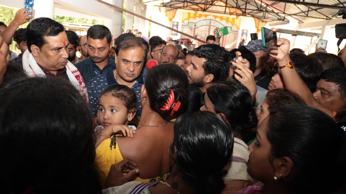 Assam CM HB Sarma visited a flood relief camp set up at West Borigog Sarbajanin …