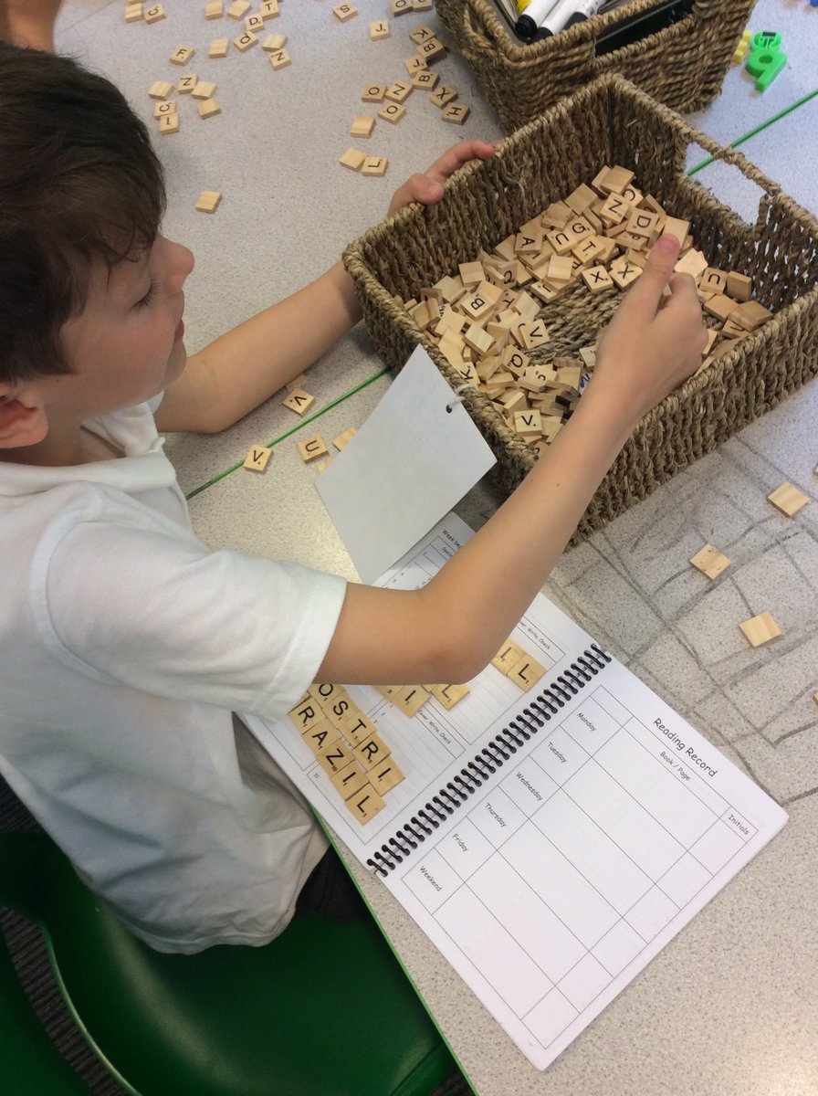 WCoFE_Beech12's tweet photo. Our learners practising their sounds and spelling rules 😀📚 #WentworthSPAG https://t.co/wEYkraYAl3